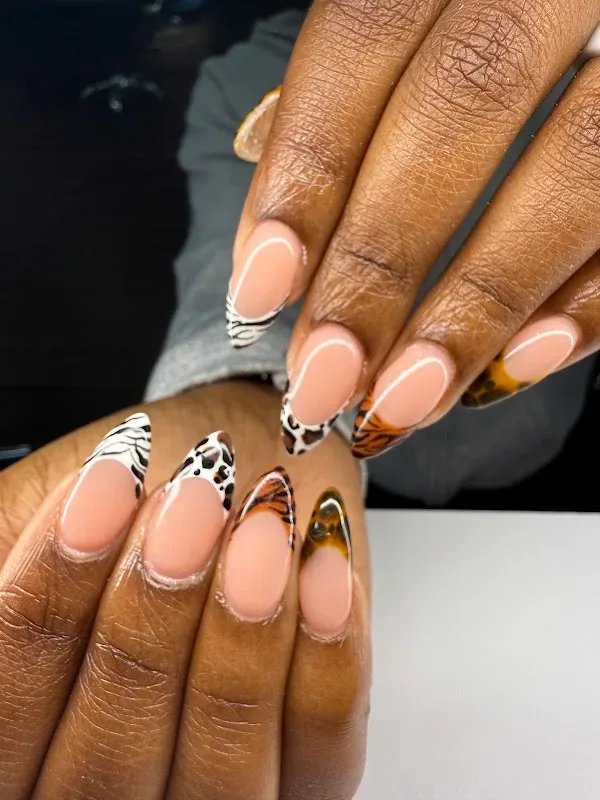 Savvy Nails & Spa — Nail salon in Norman